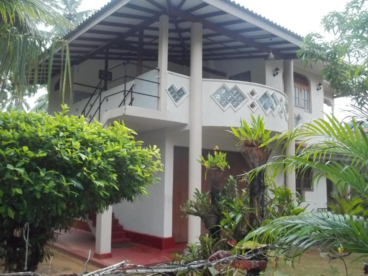 Anura Home Stay Калутара Екстериор снимка