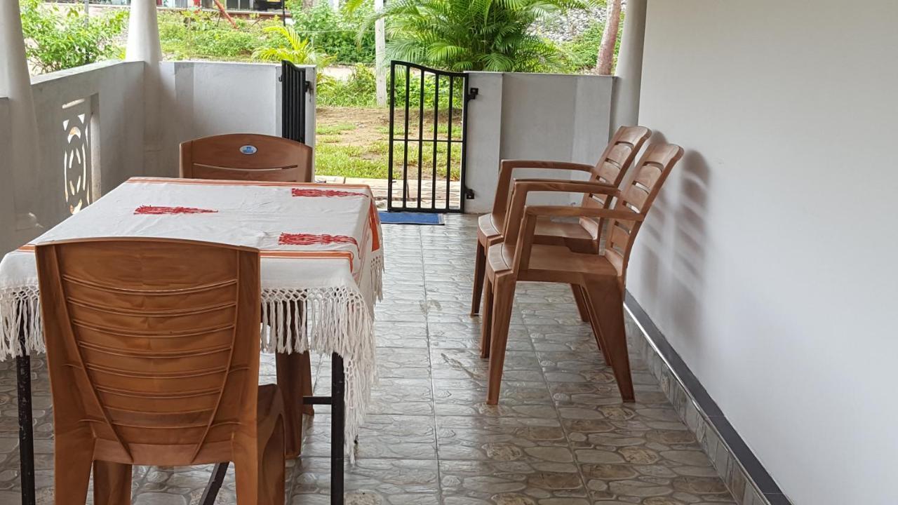Anura Home Stay Калутара Екстериор снимка
