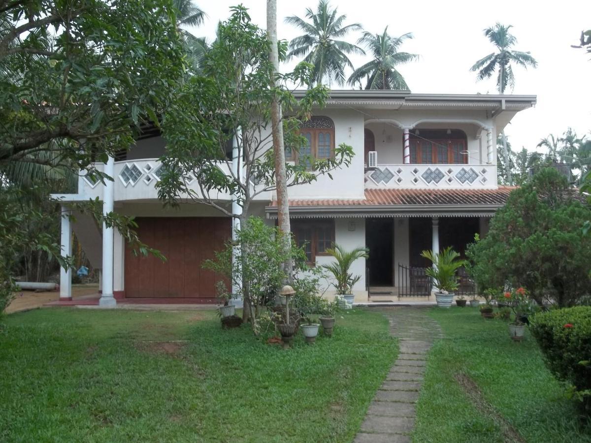 Anura Home Stay Калутара Екстериор снимка