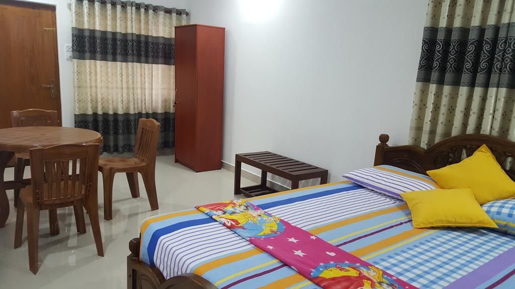 Anura Home Stay Калутара Екстериор снимка